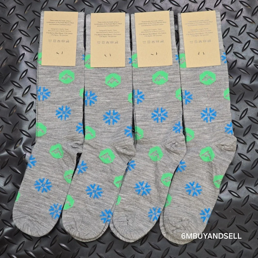 Merino Adventure 4 Pairs Wool Blend Crew Socks Snowflake USA NWT Size 10-13
